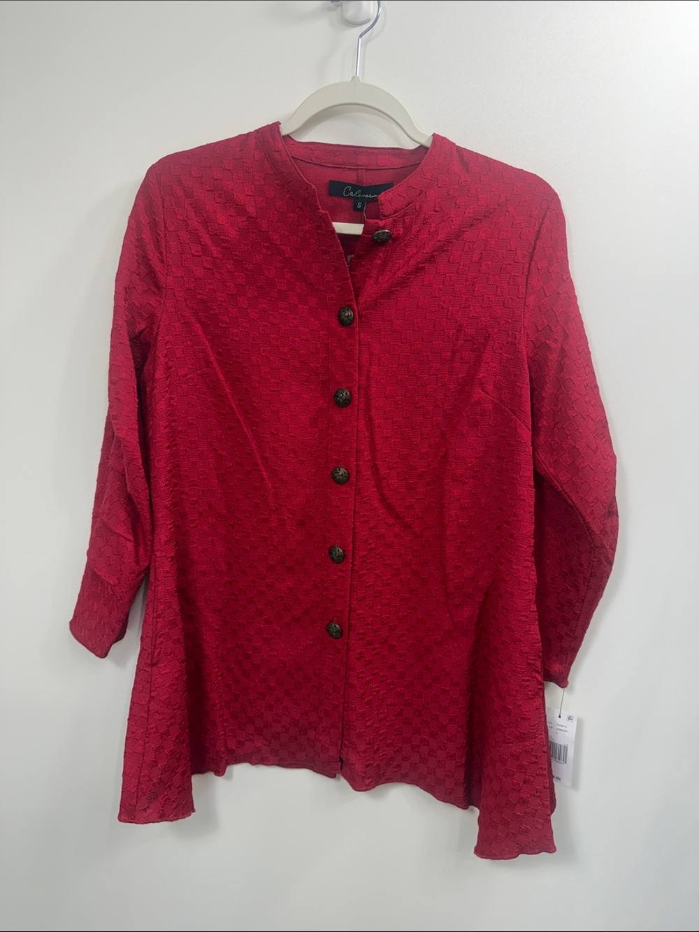 Calessa Textured Button Down 3/4 sleeve tunic top has pockets crimson small. NWT